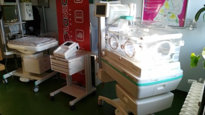 Predaja inkubatorja, CTG aparata in reanimacijske mizice